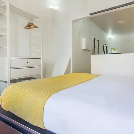 Alfama @ Lisbon's Historical Heart Апартаменты *