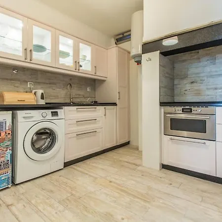 Alfama @ Lisbon's Historical Heart Лиссабон