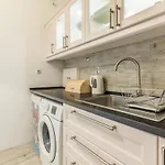 Apartamento Alfama @ Lisbon's Historical Heart *