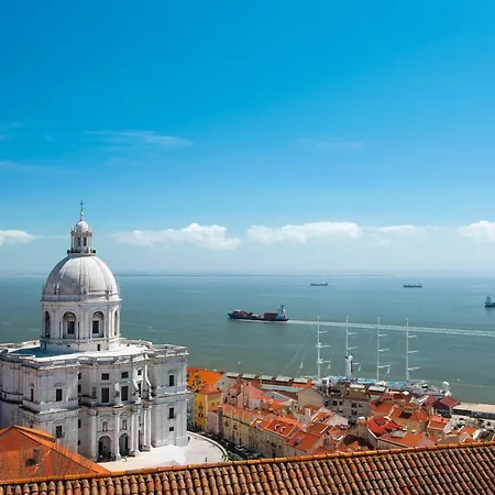 Alfama @ Lisbon's Historical Heart * Lisbon